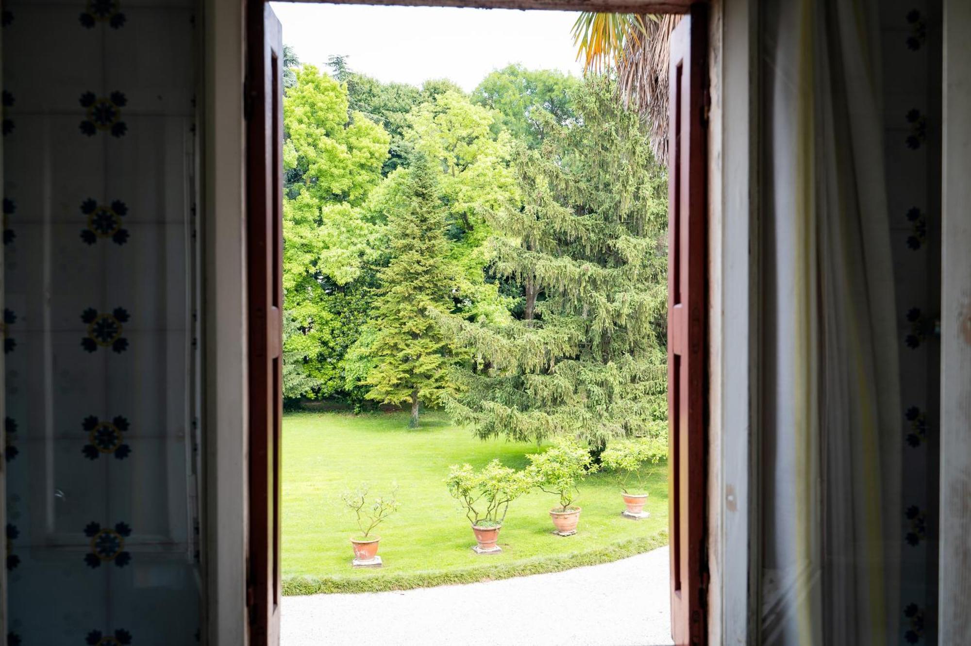 Villa Di Campagna Immersa Nella Natura Zero Branco Exteriör bild